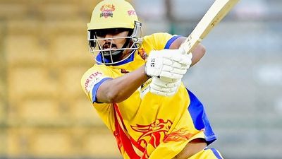 IPL 2026: कौन हैं CSK से जुड़ने वाला 24 साल का सबसे खतरनाक ऑलराउंडर? दो टूर्नामेंट में बल्ले और गेंद से मचा दी थी तबाही SportsTak Hindi