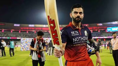 विराट कोहली ने 9वां IPL शतक जड़ने के बाद क्यों नहीं मनाया जश्न? जीत के बाद किया खुलासा SportsTak Hindi