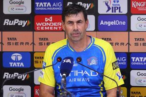 CSK का चौथा खिलाड़ी इंजरी के चलते IPL से बाहर हुआ तो कोच फ्लेमिंग का छलका दर्द, कहा - हम आंख बंद करके प्लेयर्स को... SportsTak Hindi