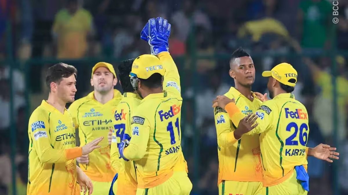 एक मैच के दौरान सीएसके की टीम के खिलाड़ी 