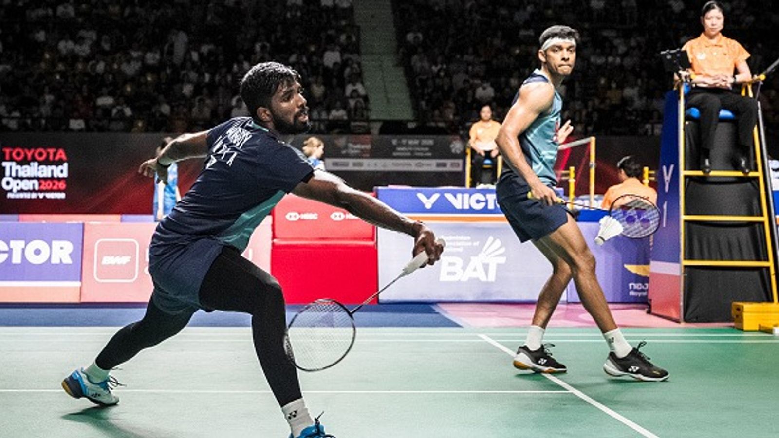Thailand Open 2026: सात्विक-चिराग ने फाइनल में बनाई जगह, पहला गेम गंवाने के बाद जबरदस्त वापसी कर मलेशियाई जोड़ी को हराया सात्विक और चिराग की जोड़ी ने मलेशियाई जोड़ी को 82 मिनट में हराया. (PC: Getty)