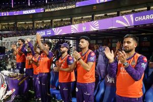 IPL 2026 Points Table : गुजरात को हराकर KKR ने दिया चकमा!, जानें अंकतालिका का हाल SportsTak Hindi