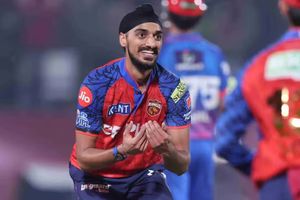 IPL 2026: अर्शदीप सिंह का शरीर बना गिरते प्रदर्शन की वजह, विवादों के बीच पंजाब किंग्स के तेज गेंदबाज ने बदला अपना रवैया SportsTak Hindi