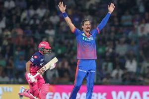 'घमंड को एक तरफ रख दो', मिचेल स्टार्क ने 'प्लेयर ऑफ द मैच' का अवॉर्ड जीतने के बाद गेंदबाजों को ऐसा क्यों कहा? SportsTak Hindi