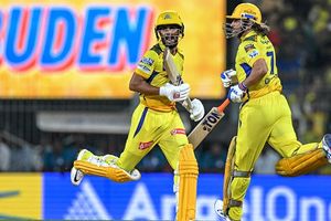 IPL 2026: 'तुम किसी भी सलाह को न मानने के लिए पूरी तरह आजाद हो', CSK के आखिरी घरेलू मैच से पहले एमएस धोनी का कप्तान गायकवाड़ को मैसेज SportsTak Hindi