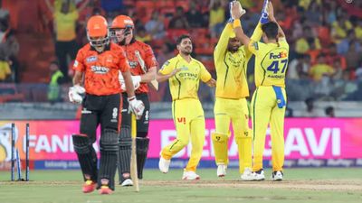 CSK vs SRH: पिच रिपोर्ट, वेदर अपडेट, हेड टू हेड रिकॉर्ड, प्लेइंग XI और लाइव स्ट्रीमिंग की डिटेल्स यहां जानें SportsTak Hindi