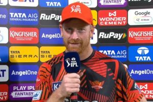 'मैं ऐसे नहीं खेल सकता', IPL में बल्ले से 555 रन बरसाने के बाद हेनरिक क्लासेन ने अब RCB को ओपन चैलेंजे देते हुए ये क्या कहा ? SportsTak Hindi