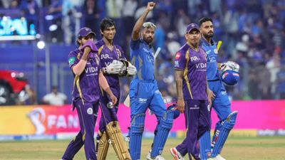 KKR vs MI: पिच रिपोर्ट, वेदर अपडेट, हेड टू हेड रिकॉर्ड, प्लेइंग XI और लाइव स्ट्रीमिंग की डिटेल्स यहां जानें SportsTak Hindi