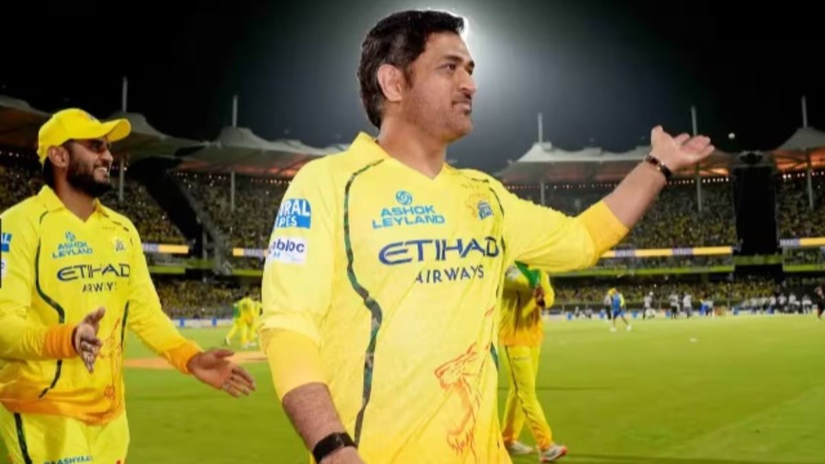 Revealed: Mystery behind MS Dhoni’s mid-innings appearance in CSK jersey amid injury hiatus