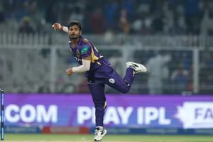 KKR के स्टार खिलाड़ी का भारत ए टीम से आया बुलावा, भारत की टेस्ट और वनडे टीम में पहली बार शामिल गेंदबाज को किया रिप्लेस SportsTak Hindi