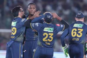 CSK की बस को सड़क किनारे से देखता था GT का बैटर, चेन्नई के खिलाफ मैच से पहले खोला बचपन का राज SportsTak Hindi