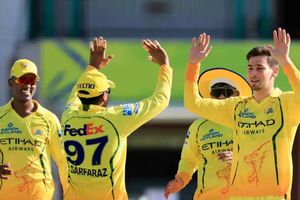 GT vs CSK : चेन्नई के कप्तान गायकवाड़ ने किए दो बड़े बदलाव तो गुजरात से बाहर प्रसिद्ध कृष्णा, जानें Playing XI SportsTak Hindi
