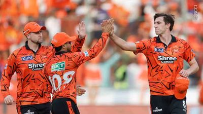 SRH कैसे छीन सकती है गुजरात से टॉप-2 की पोजीशन, RCB के खिलाफ मुकाबले से पहले जानें नए समीकरण SRH team captain Pat Cummins