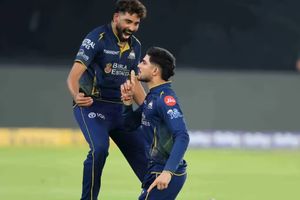 शिवम दुबे का कैच लपकने के बाद शुभमन गिल ने CSK के फैंस को चुप रहने का क्यों किया इशारा? Video SportsTak Hindi