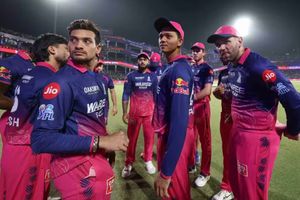 IPL 2026 Playoff Scenarios: एक जगह, चार टीम और चार मैच बाकी, प्लेऑफ की आखिरी टिकट के लिए रोमांचक हुई जंग SportsTak Hindi