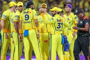 CSK ने जिस पर की सबसे ज्यादा मेहनत, वहीं बनी IPL 2026 में टीम की सबसे बड़ी कमजोरी, टूर्नामेंट से बाहर होने के बाद कोच को आया गुस्सा SportsTak Hindi