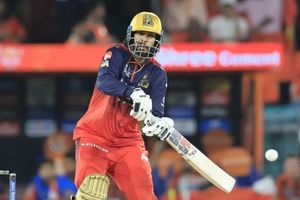 'उन्हें अपने मौके का इंतजlर करना पड़ा', हेड कोच एंडी फ्लावर RCB के इस खिलाड़ी का करते हैं सबसे ज्यादा सम्मान SportsTak Hindi