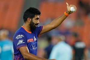 जसप्रीत बुमराह के साथ खिलवाड़! इंजरी के बावजूद खेलते रहे IPL, MI कोच जयवर्धने ने बताया फ्लॉप होने का कारण SportsTak Hindi