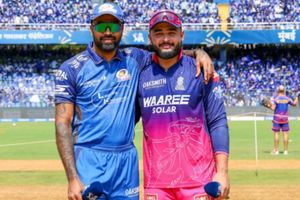 IPL 2026 में चोट के बावजूद खेले ये 7 भारतीय, टीम इंडिया के साथ करियर को दांव पर लगाया SportsTak Hindi