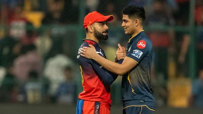 RCB vs GT क्वालिफायर 1 की वेदर-पिच रिपोर्ट, हेड टू हेड रिकॉर्ड, प्लेइंग XI और लाइव स्ट्रीमिंग की डिटेल्स SportsTak Hindi