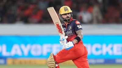 IPL Playoffs में कैसा है विराट कोहली का रिकॉर्ड, गुजरात टाइटंस के गेंदबाजों के लिए राहत देने वाले आंकड़े SportsTak Hindi