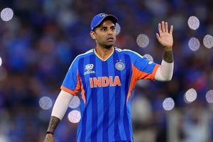 सूर्यकुमार यादव अब आईपीएल के बीच युगांडा के खिलाफ खेलेंगे T20 क्रिकेट, जानें कब होगा ये मुकाबला? SportsTak Hindi