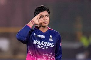 वैभव सूर्यवंशी की 97 रन की तूफ़ानी पारी से हैरान क्रिकेट के भगवान सचिन तेंदुलकर! कहा - उसकी आजादी... SportsTak Hindi