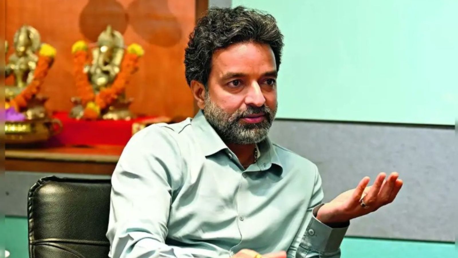 BCCI सेक्रेटरी ने IPL 2026 में हनी ट्रैप की बात छेड़ मचाई सनसनी, अब चेयरमैन अरुण धूमल बोले- ऐसा कुछ हुआ ही नहीं Arun Dhumal in the frame (X)