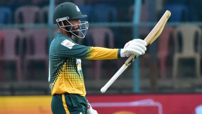 IPL 2026 के बीच तीसरे खिलाड़ी ने छोड़ा भारतीय क्रिकेट, डेब्यू सीजन में 728 रन बनाकर मचाई थी धूम SportsTak Hindi