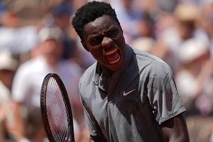 French Open: 17 साल के खिलाड़ी ने पहले रचा इतिहास, फिर फ्रिजर के अंदर डाल लिया अपना सिर, Video SportsTak Hindi