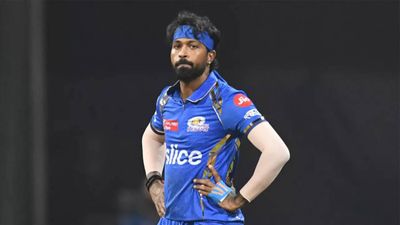 हार्दिक पंड्या ने IPL 2026 के बीच बना लिया था मुंबई छोड़ने का मन, CSK में जाएंगे या नहीं, अगस्त में फैसला! SportsTak Hindi