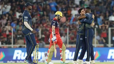 IPL 2026 फाइनल से पहले बेंगलुरु पुलिस ने जारी की एडवाइजरी, लाइव स्क्रिनिंग, पटाखे, पब्लिक सेलिब्रेशन समेत इन चीजों पर लगाई रोक SportsTak Hindi