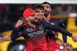 IPL 2026 Prize Money : RCB लगातार दूसरी बार बनी चैंपियन तो बरसे करोड़ों, जानें सभी टीमों को कितनी रकम मिली ? SportsTak Hindi