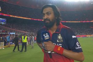 RCB लगातार दूसरी बार बनी चैंपियन तो विराट कोहली का नाम लेकर क्रुणाल पंड्या खोला बड़ा राज, बोले - उसने 18 साल तक... SportsTak Hindi
