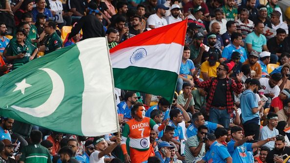India and Pakistan fans