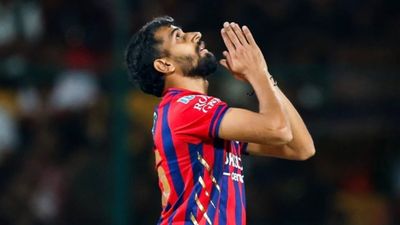 IPL 2026 खत्म होते ही आकिब नबी-प्रिंस यादव समेत छह गेंदबाजों को मिली खुशखबरी, अफगानिस्तान के खिलाफ टेस्ट के लिए BCCI से आया बुलावा SportsTak Hindi