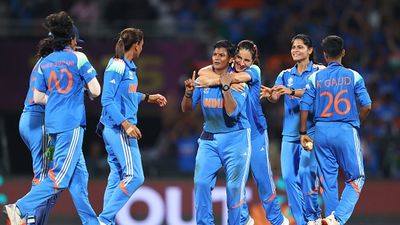 Women's T20 WC के इतिहास में किस भारतीय गेंदबाज के नाम सबसे अधिक विकेट? देखें टॉप - 5 लिस्ट Deepti Sharma of India