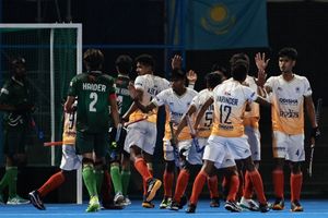 U-18 Asia Cup : भारत ने पाकिस्तान को रौंदकर फाइनल में बनाई जगह, हॉकी के मैदान पर 8 मिनट में पलटी बाजी SportsTak Hindi
