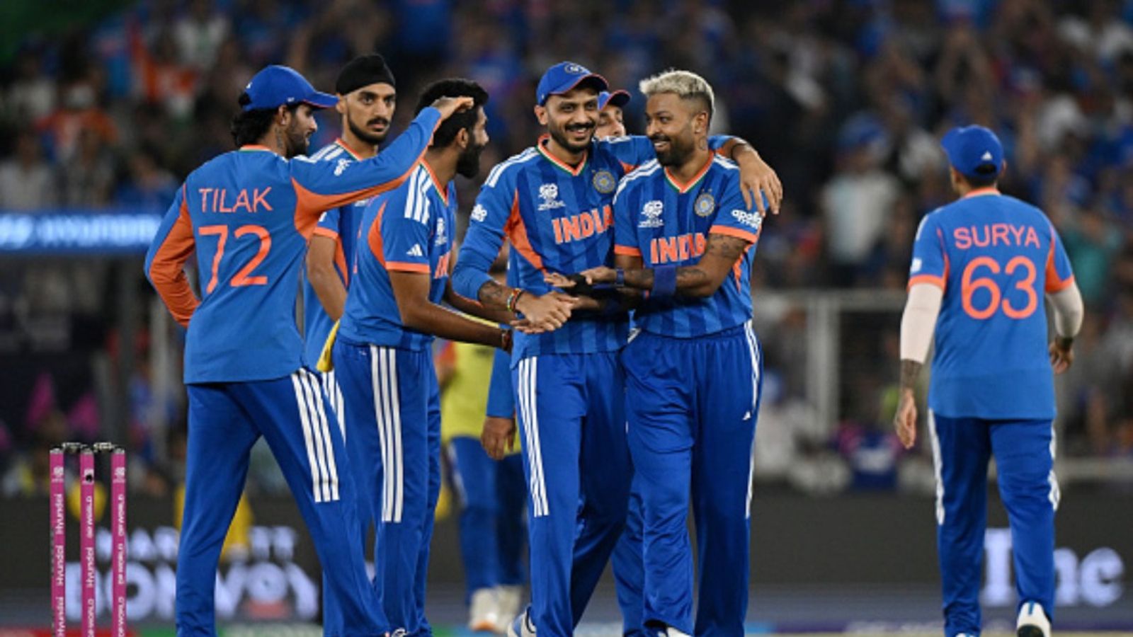 T20 वर्ल्ड कप जीतने वाली टीम इंडिया से सूर्या ही नहीं ये 4 खिलाड़ी भी बाहर, जानिए किस-किसको नहीं मिली जगह भारत ने मार्च में टी20 वर्ल्ड कप जीता था. (Photo: Getty)
