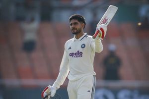 IND vs AFG: शुभमन-राहुल के शतकों से भारत ने उड़ाई रनों की दावत, अफगानिस्तान के सामने पहले दिन बनाए 368 रन SportsTak Hindi