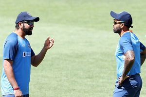 सूर्यकुमार यादव की कप्तानी छिनने और उनको टीम से निकाले जाने पर रोहित शर्मा ने तोड़ी चुप्पी, कहा - कुछ भी आसान नहीं... SportsTak Hindi