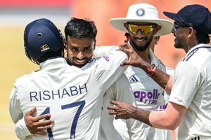 गली क्रिकेट खेलते हुए भारतीय टेस्ट टीम में बनाई जगह, पढ़ाई न करने के सुनने पड़े थे ताने, कहा- भारत जैसे देश में... SportsTak Hindi