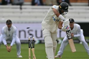 ENG vs NZ: इंग्लैंड ने न्यूजीलैंड को 115 रन से रौंदा, एटकिंसन की स्विंग ने किया कमाल, 138 पर सिमटी कीवी टीम SportsTak Hindi