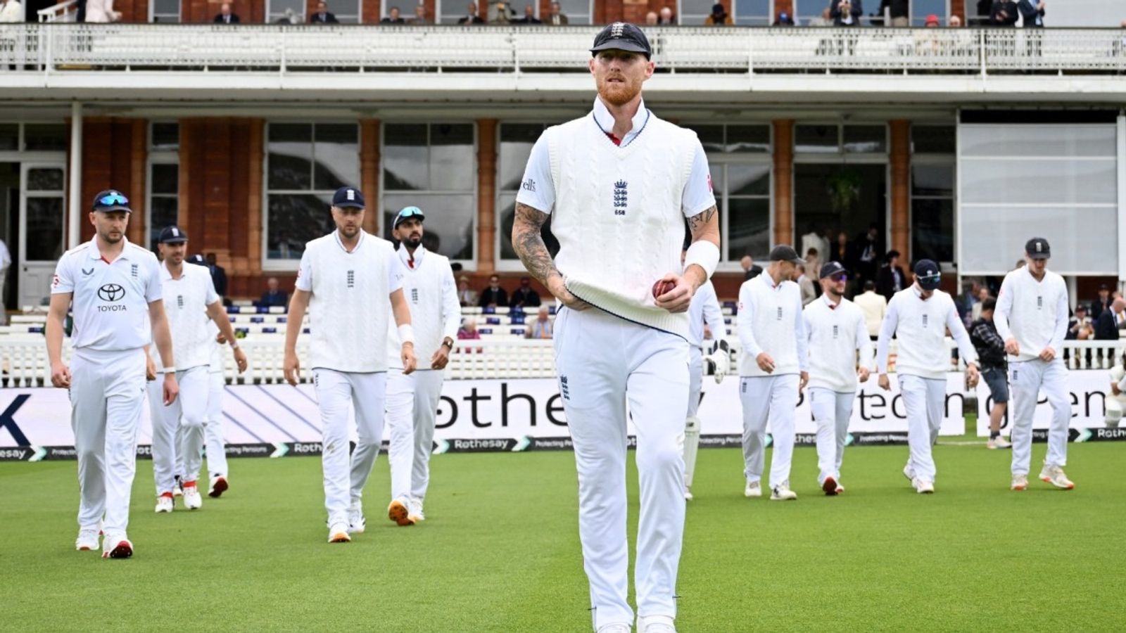 ENGvsNZ: इंग्लैंड सवा 3 दिन में जीता तो बेन स्टोक्स ने टेस्ट क्रिकेट को लेकर दी चेतावनी, बोले- क्या ऐसी पिचों से... बेन स्टोक्स 2022 में इंग्लैंड के टेस्ट कप्तान बने थे. (Photo: Getty)