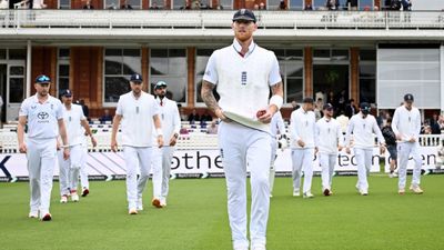 ENGvsNZ: इंग्लैंड सवा 3 दिन में जीता तो बेन स्टोक्स ने टेस्ट क्रिकेट को लेकर दी चेतावनी, बोले- क्या ऐसी पिचों से... SportsTak Hindi