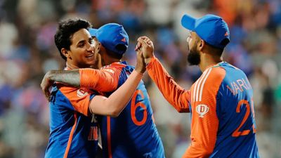 INDvsENG: भारत-इंग्लैंड के बीच टी20 मैचों का बदला समय, इंग्लिश बोर्ड ने जानिए क्यों किया यह फैसला SportsTak Hindi
