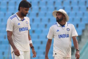 स्कूल से ब्रेक और बास्केटबॉल पसंद न आने पर खेलना शुरू किया क्रिकेट, टीम इंडिया में मिली जगह, जानिए 26 साल के धुरंधर की कहानी SportsTak Hindi