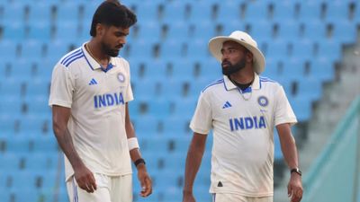 स्कूल से ब्रेक और बास्केटबॉल पसंद न आने पर खेलना शुरू किया क्रिकेट, टीम इंडिया में मिली जगह, जानिए 26 साल के धुरंधर की कहानी SportsTak Hindi