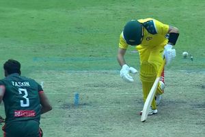 BAN vs AUS : बांग्लादेश ने रचा इतिहास, ऑस्ट्रेलिया के खिलाफ पहली बार जीती ODI सीरीज SportsTak Hindi