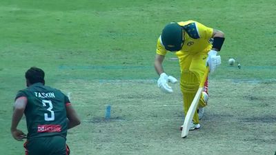 BAN vs AUS : बांग्लादेश ने रचा इतिहास, ऑस्ट्रेलिया के खिलाफ पहली बार जीती ODI सीरीज Taskin Ahmed after bowling out Australia batsman